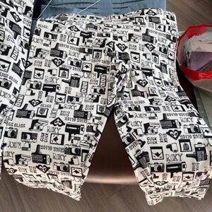 Roxy Women’s Winter Sport Base Layer Capri Pants size Large.